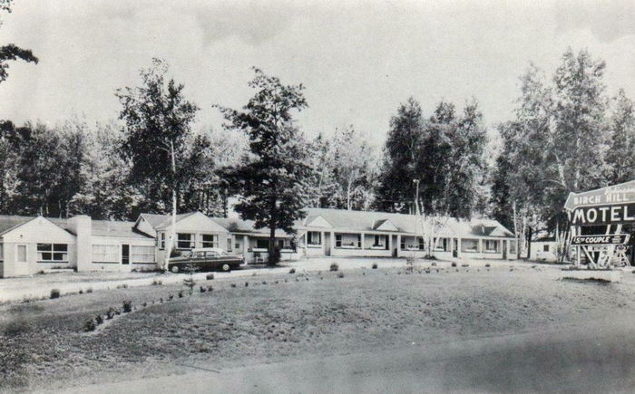 Birch Hill Motel (White Birch Motel) - Old Postcard